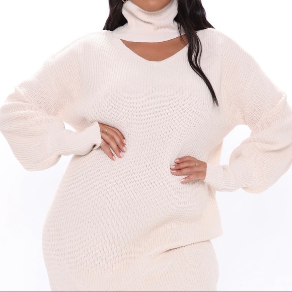 Cut out Turtleneck Sweater Dress - Picture 3 of 4